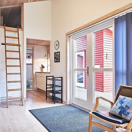 Modern Retreat By Golf Course - By Traum