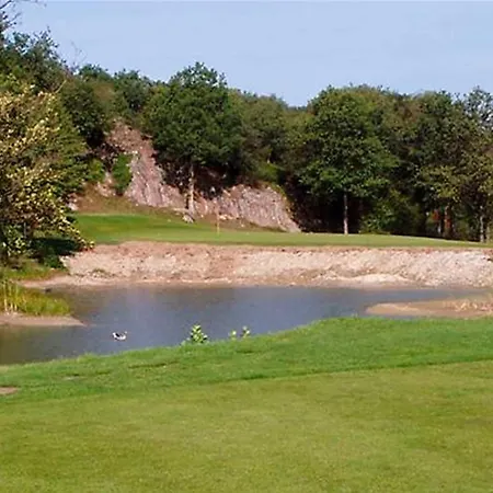 Modern Retreat By Golf Course - By Traum