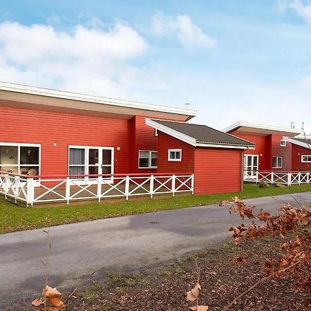 Modern Retreat By Golf Course - By Traum Prázdninový dům *